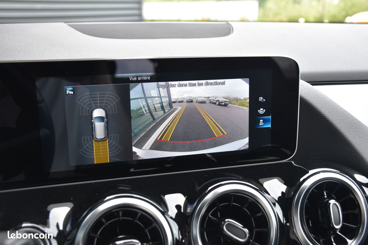 CAMÉRA DE RECUL DYNAMIQUE – MERCEDES-BENZ – ORIGINE (2012-2023)