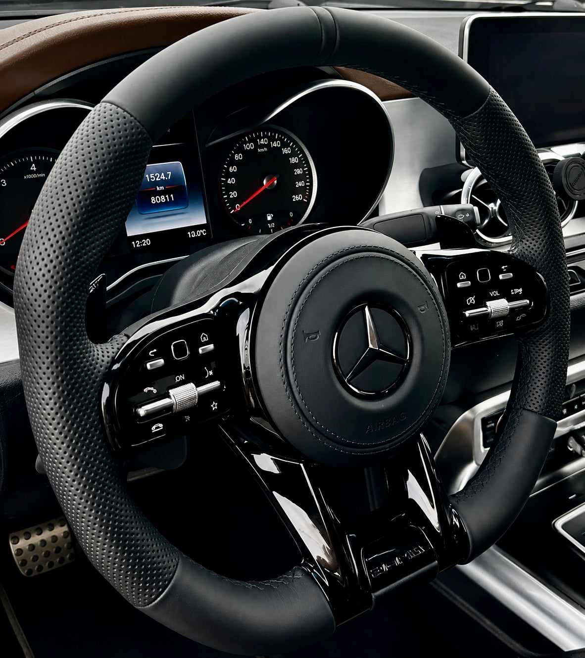 VOLANT - AMG MERCEDES NOIR INTENSE – CLASSE A, CLA, GLA, C, GLC, GLE & E (2013-2019)